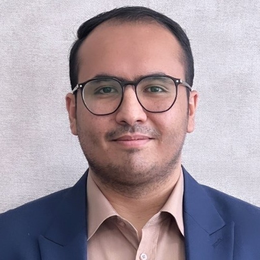 عکس پرتره علی اسفندیاری